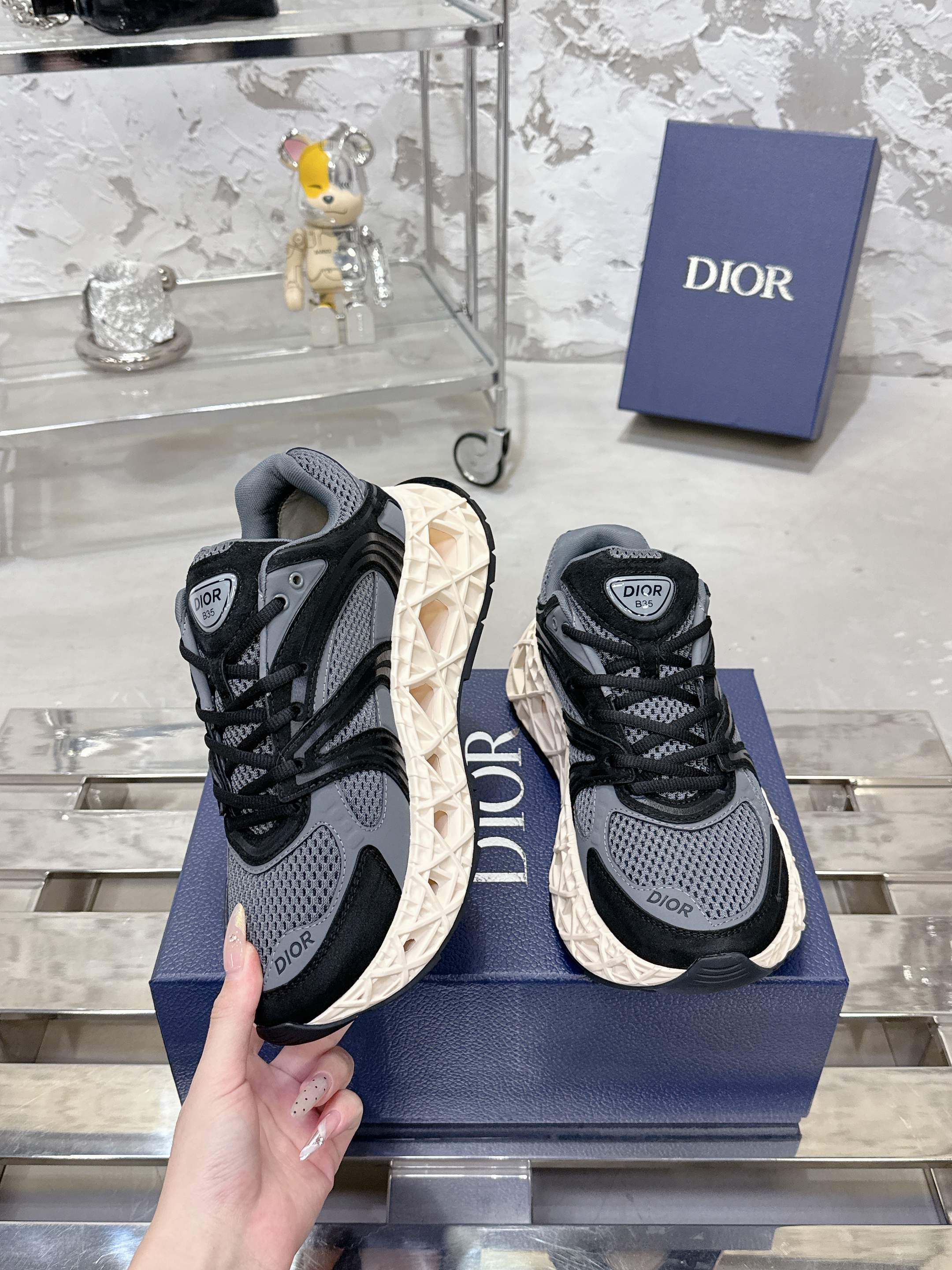 Dior B35 春夏男装休闲运动鞋 - 高級素材と実用性の融合