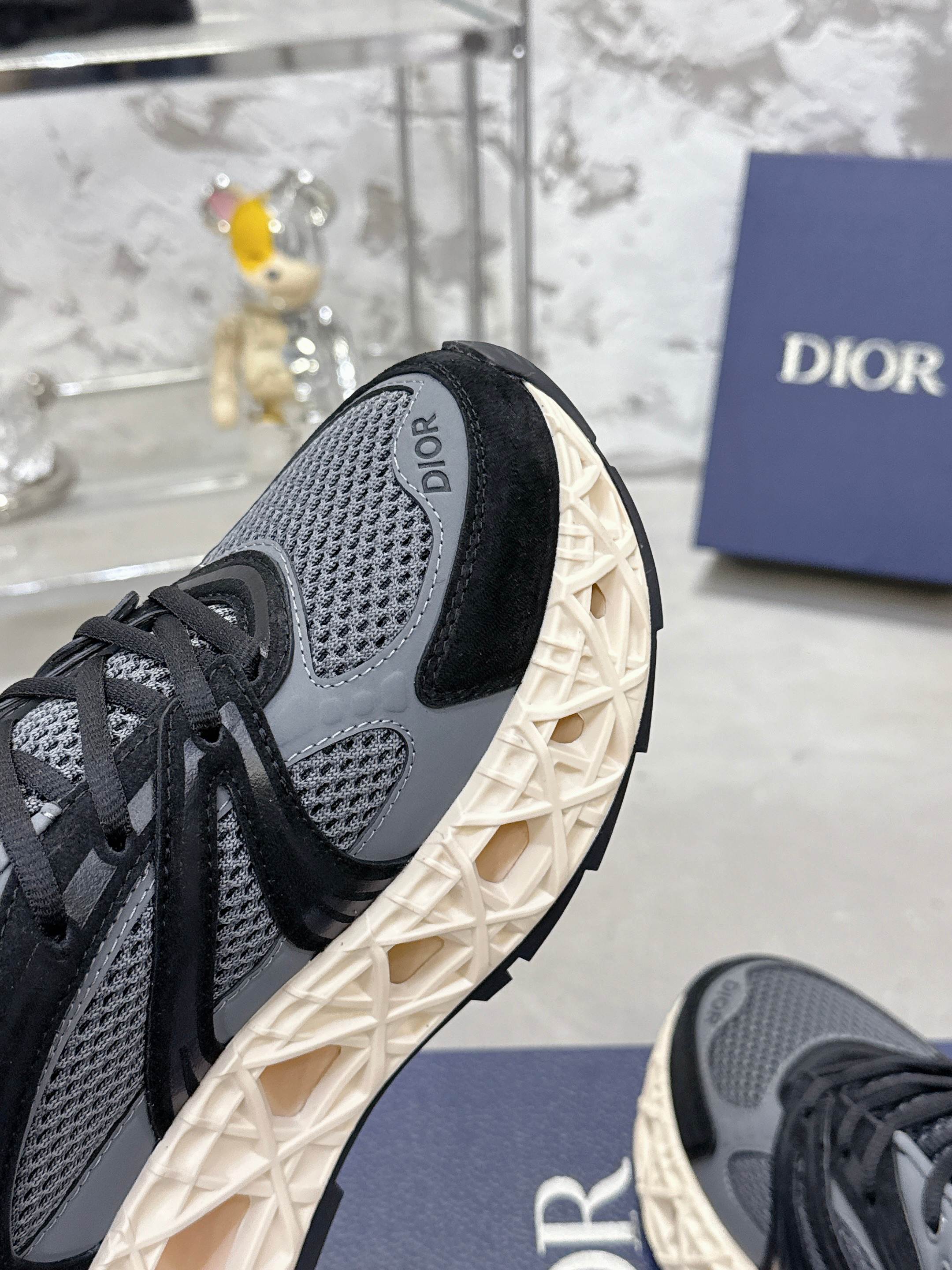 Dior B35 春夏男装休闲运动鞋 - 高級素材と実用性の融合
