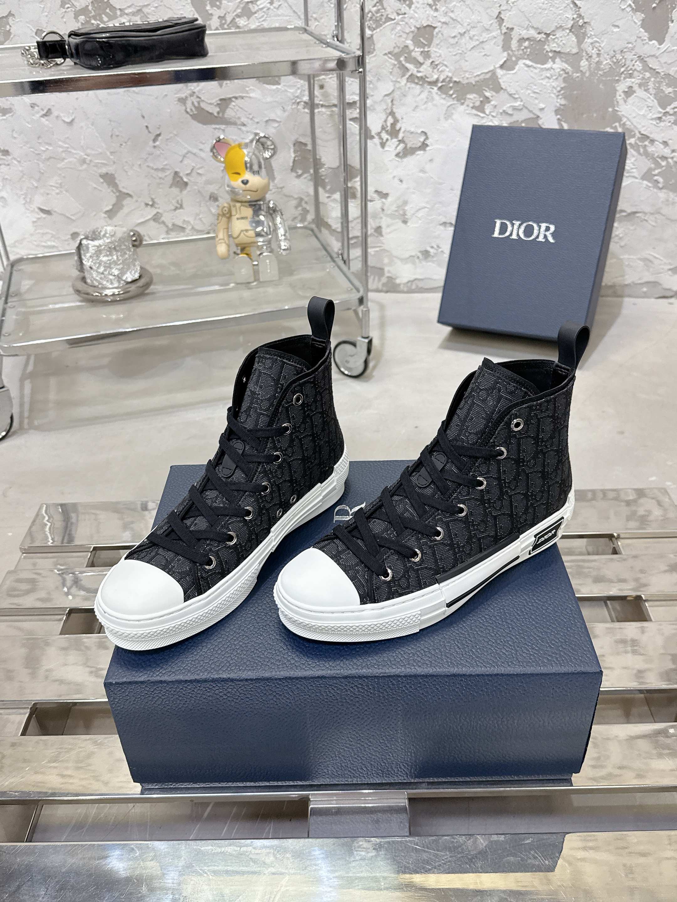 Dior B23 高級カジュアルスニーカー - クラシックなデザインと快適性