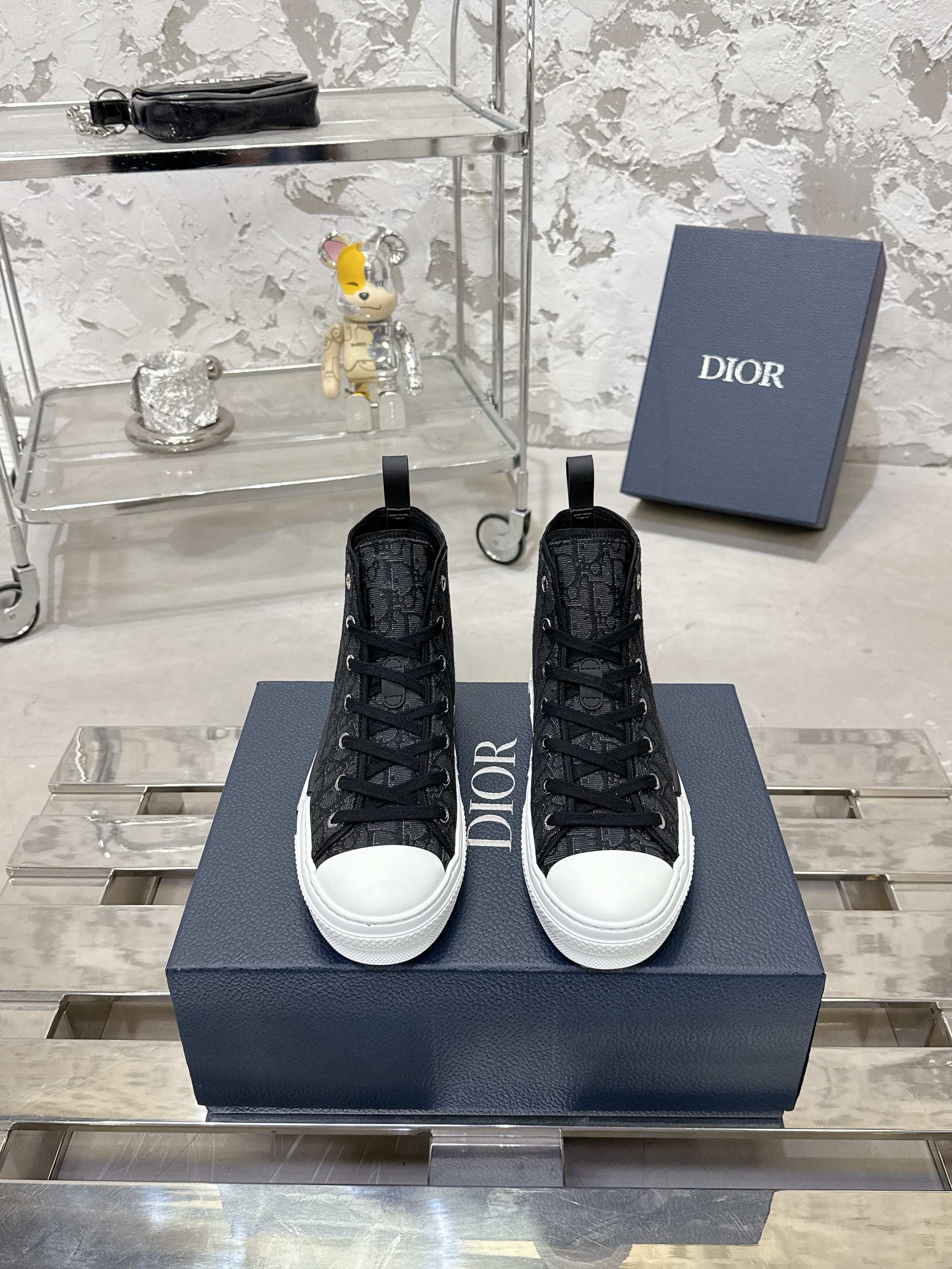 Dior B23 高級カジュアルスニーカー - クラシックなデザインと快適性