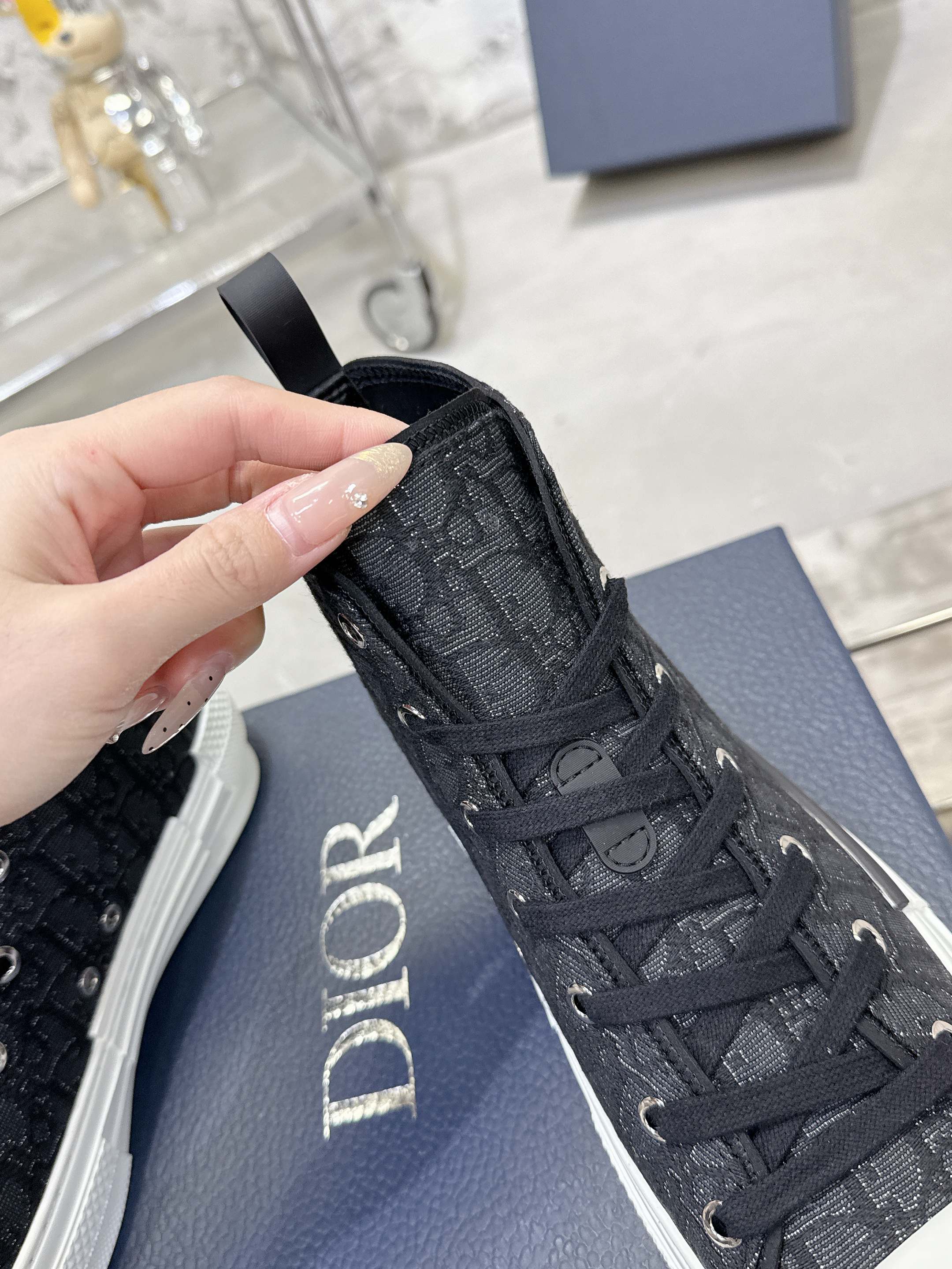 Dior B23 高級カジュアルスニーカー - クラシックなデザインと快適性