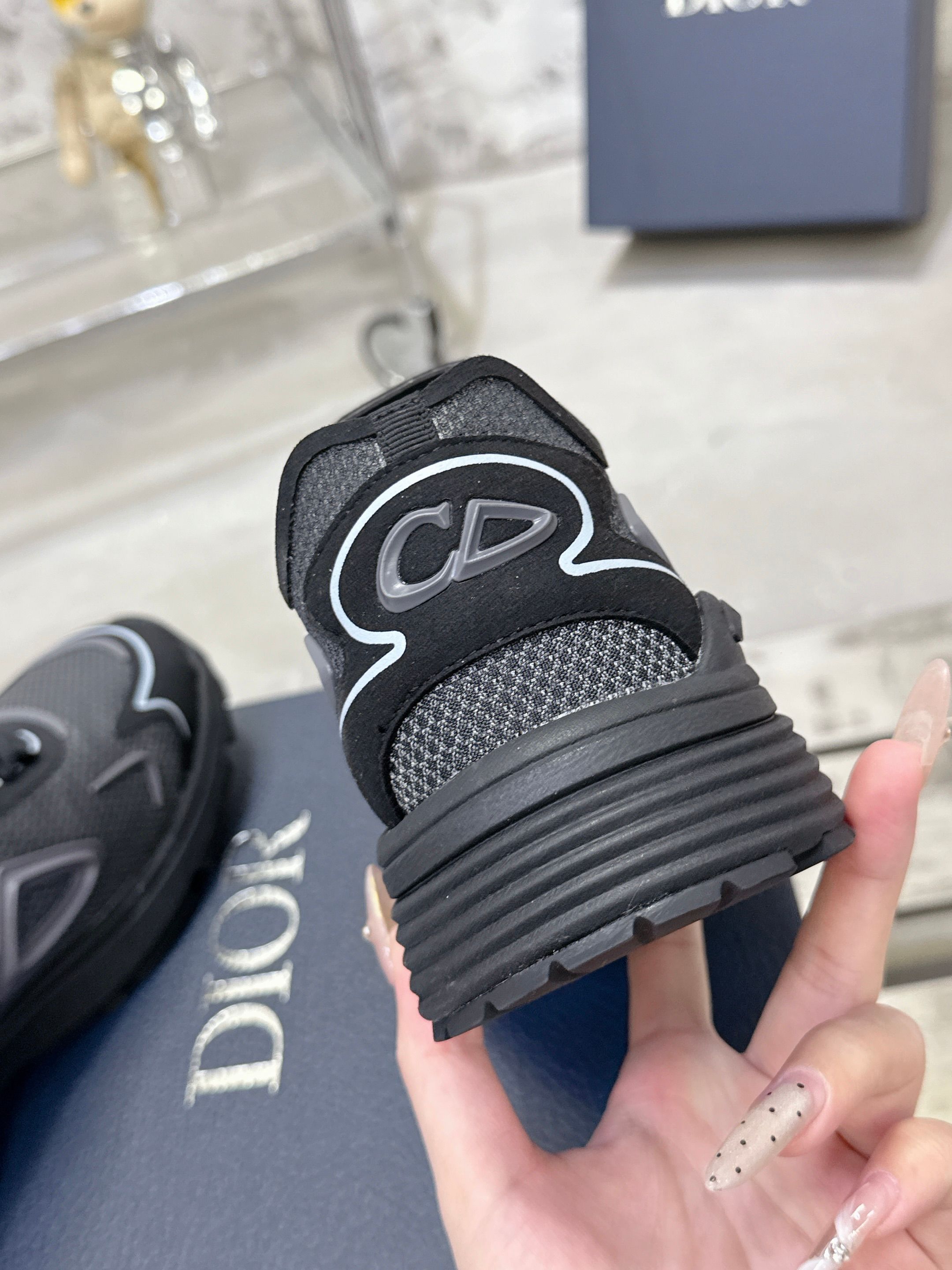 Dior B30 Countdown 科技運動鞋 - 軽量快適な老爹スタイル