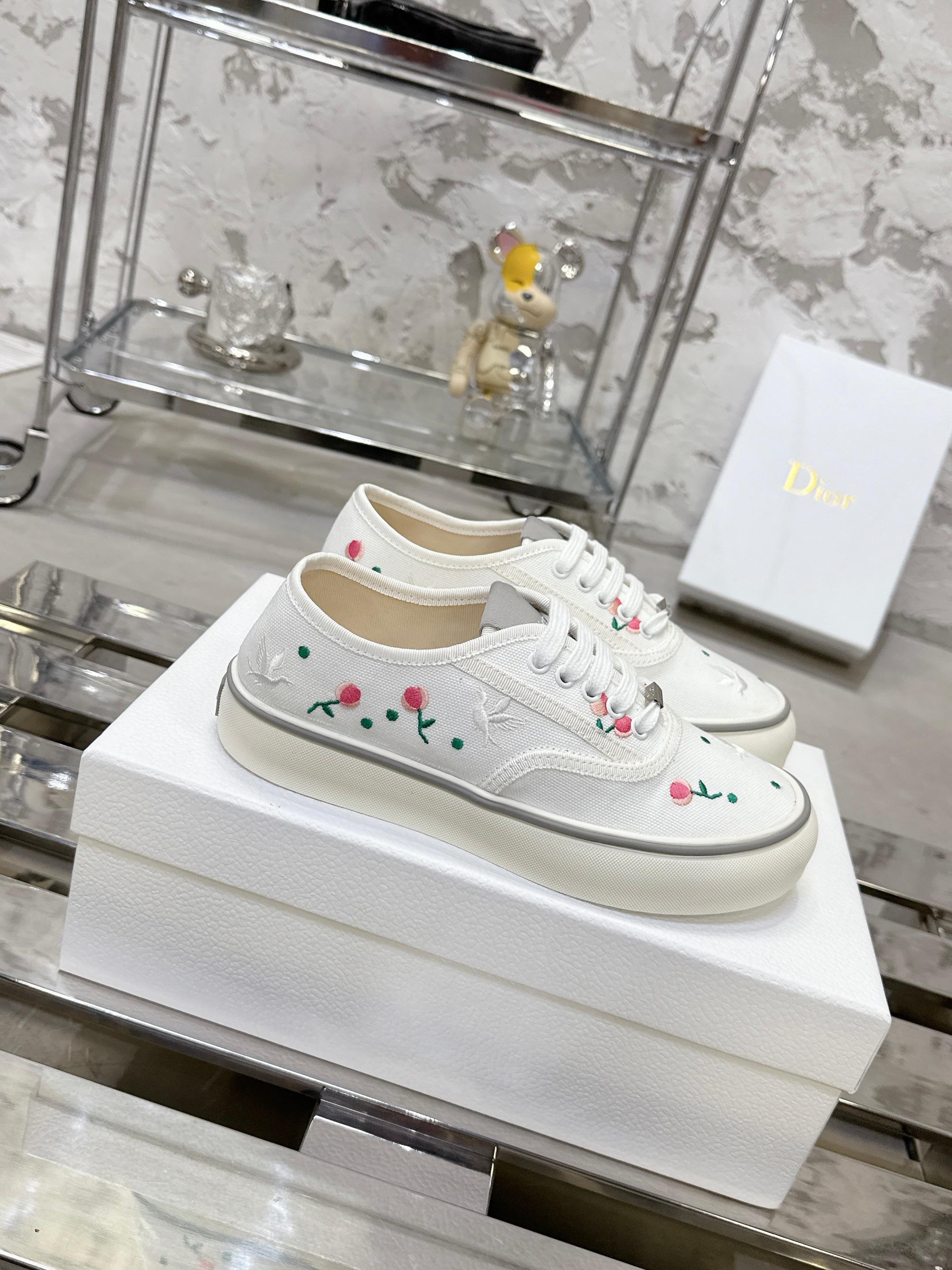 Dior Sneakers