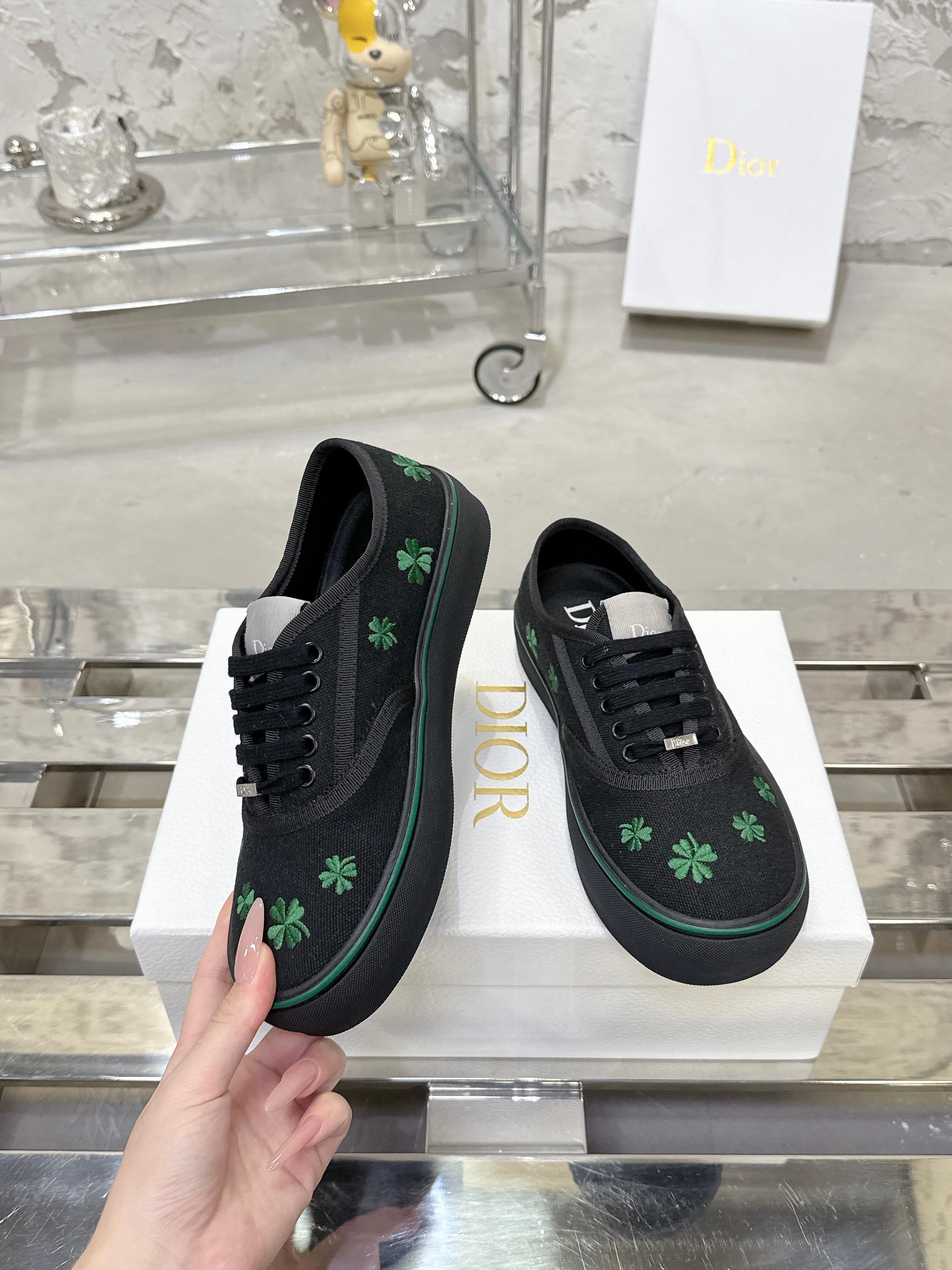 Dior Sneakers
