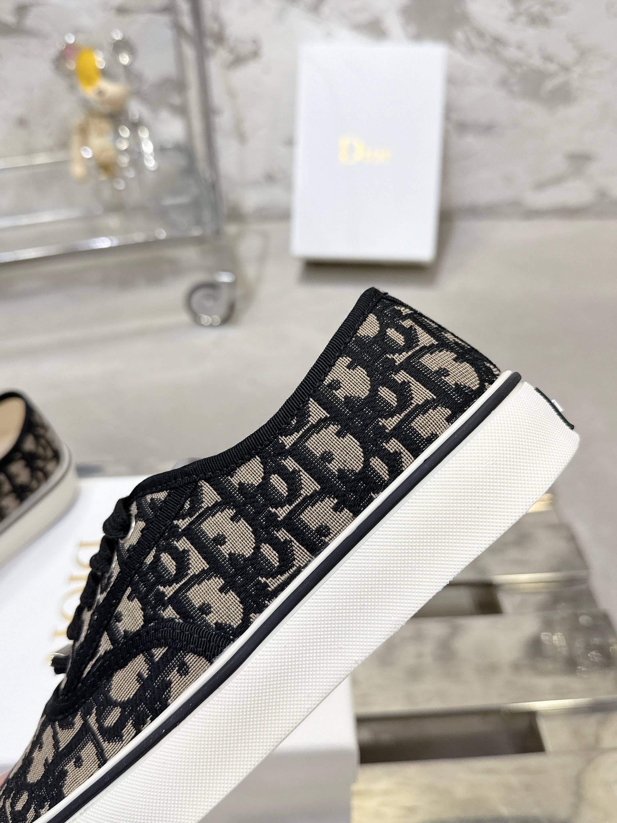 Dior Sneakers
