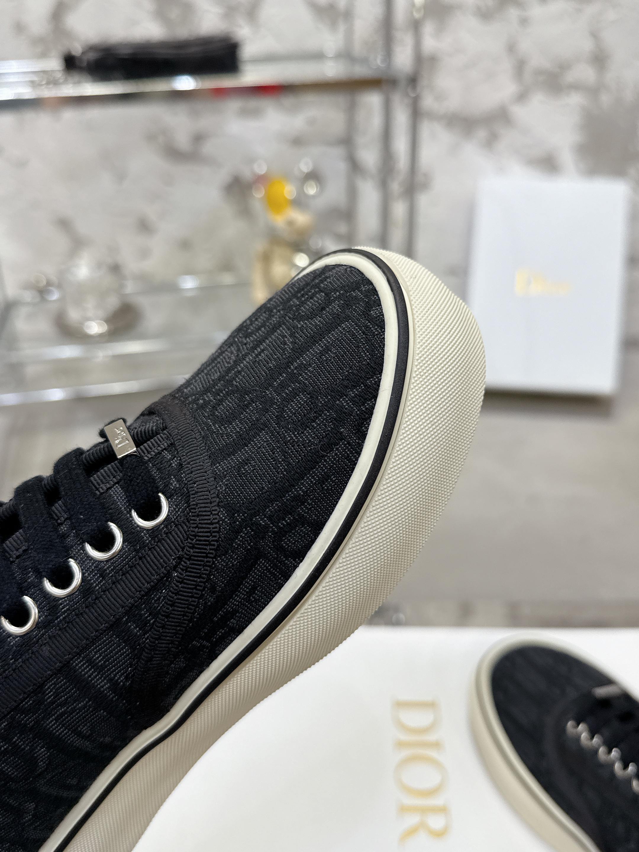Dior Sneakers
