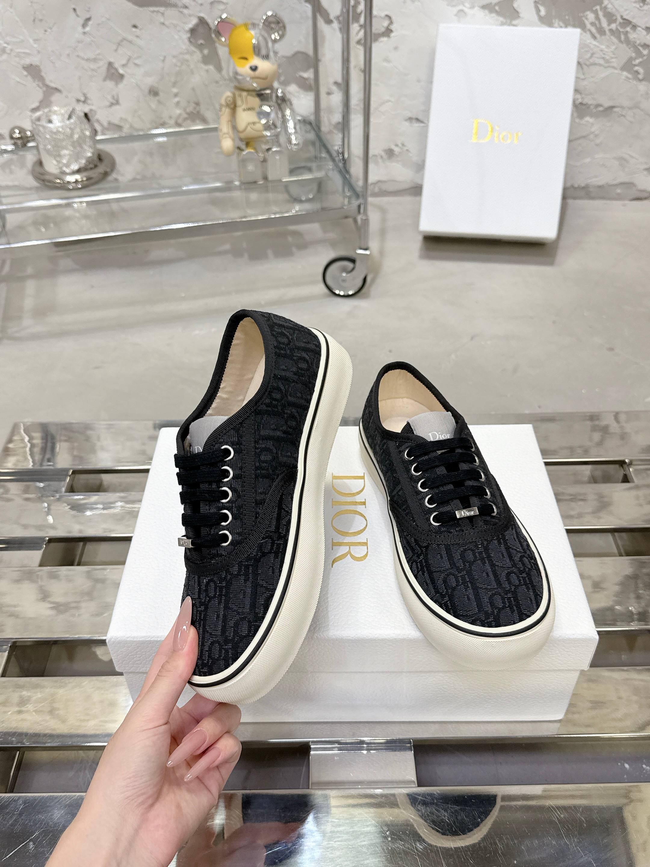 Dior Sneakers
