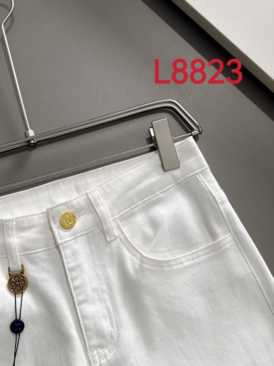 Louis Vuitton LV2025四季款修身牛仔裤长裤 采用进口客供日本Denim平纹棉质牛仔面料梭织生产