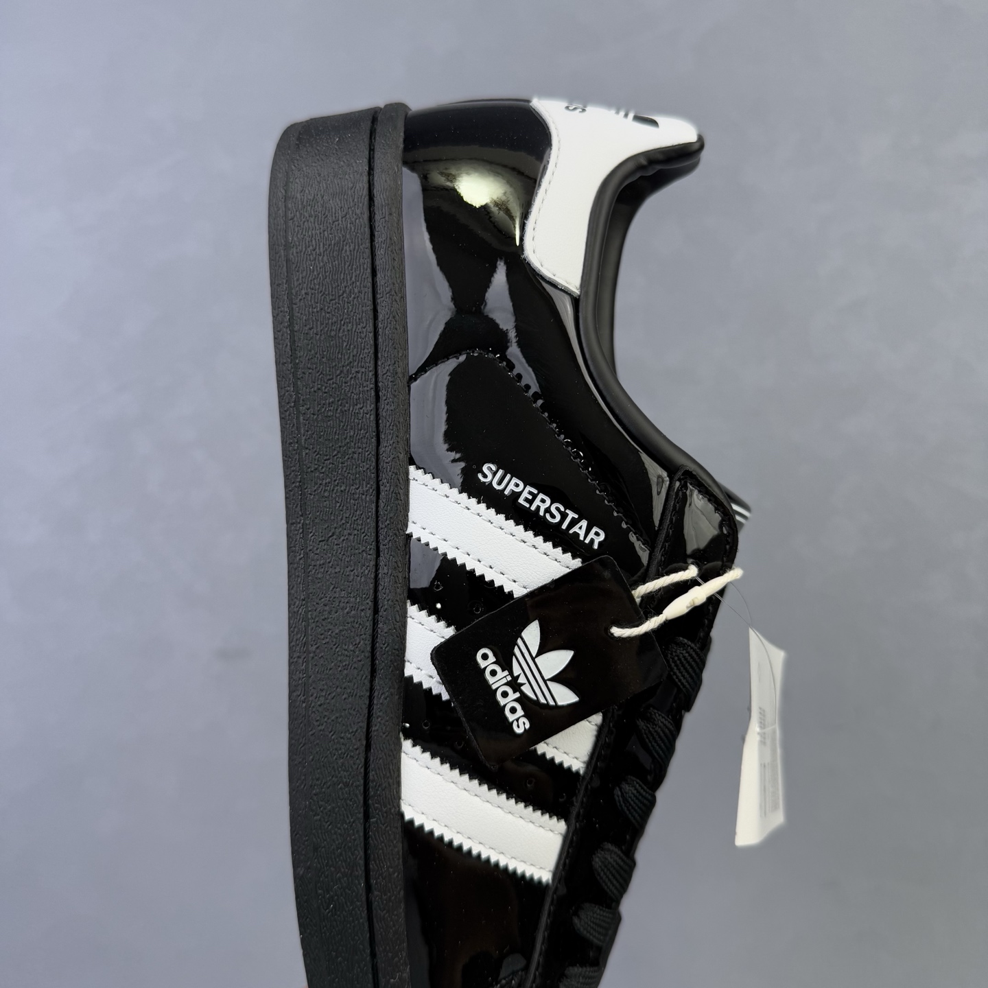 💰170
Adidas Superstar II JH7756 贝壳头休闲板鞋
尺码：35 36 36.5 37 38 38.5 39 40 40.5 41 42 42.5 43 44 