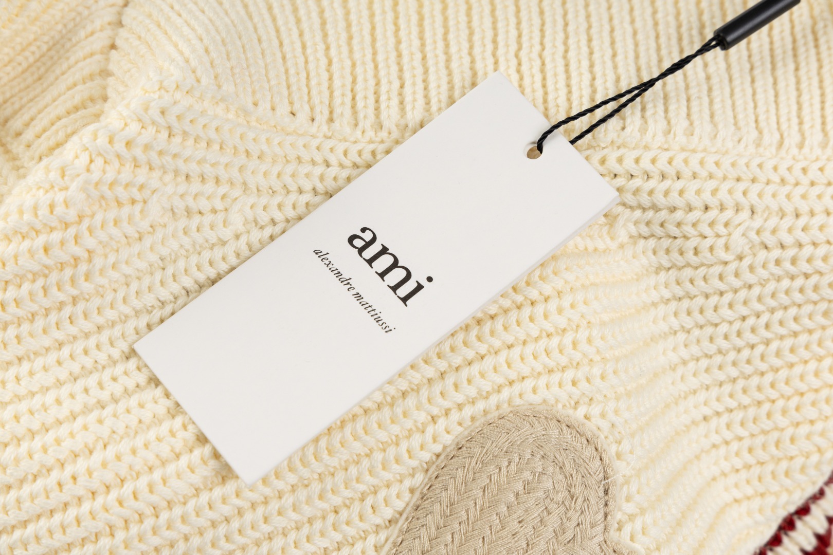 Ami24Fw 下摆红边爱心字母羊毛背心