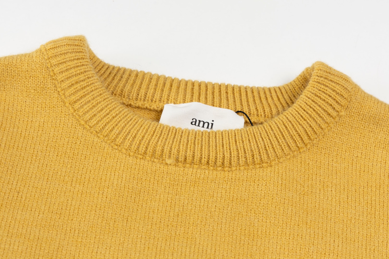 “Classic Market Edition: Love 2025s Sweater, Wool Blend, Perfect ZP Development” - 图片 3