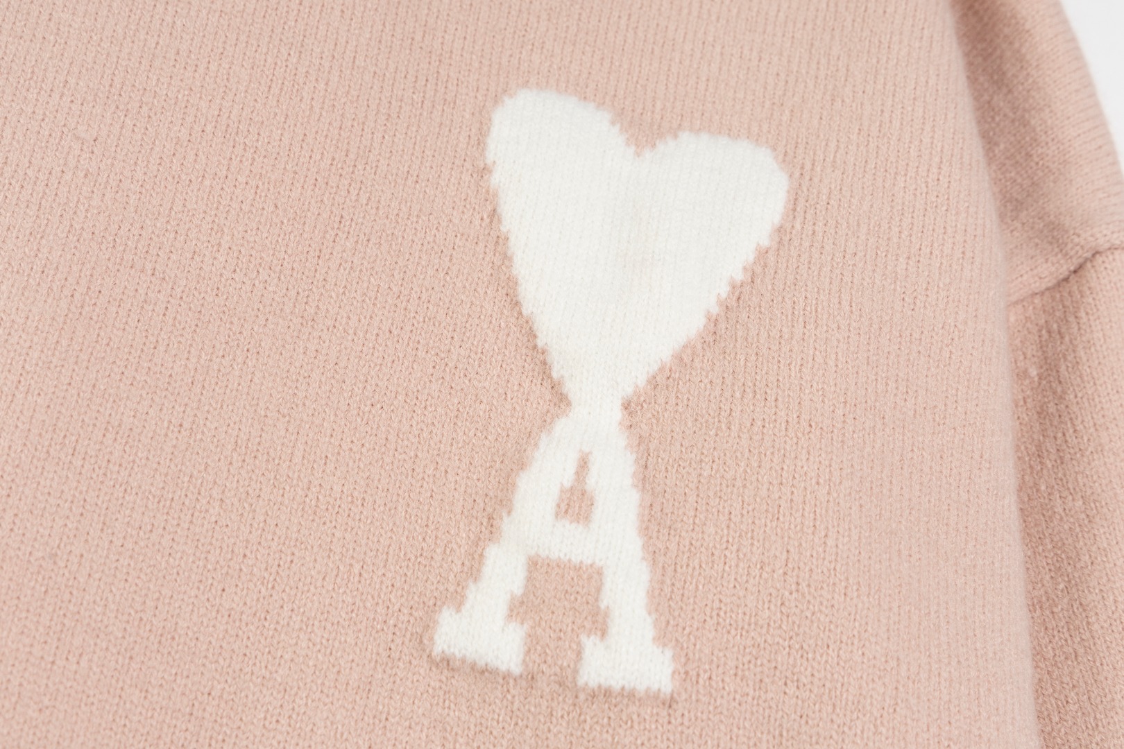 “Classic Market Sweater: Love 2025s Edition Summary” - 图片 4