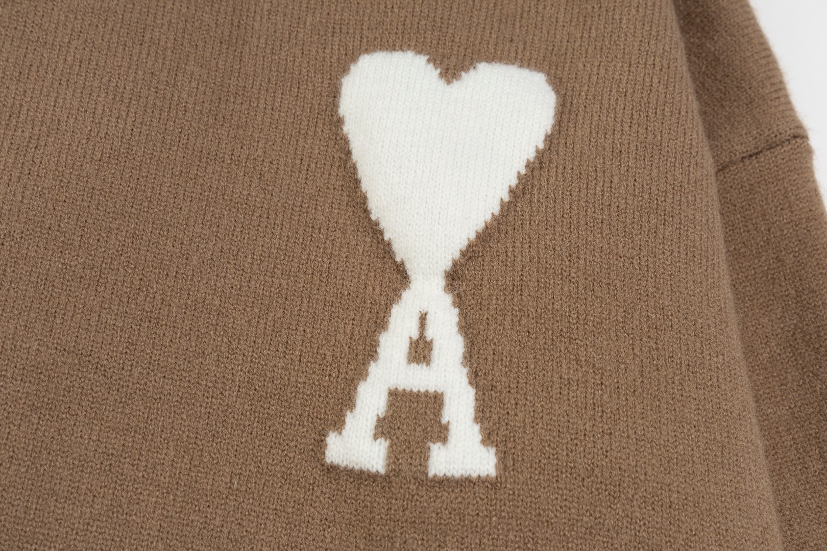 “Classic Wool Sweater: Market’s Thickest Renovation for Love 2025s” - 图片 4