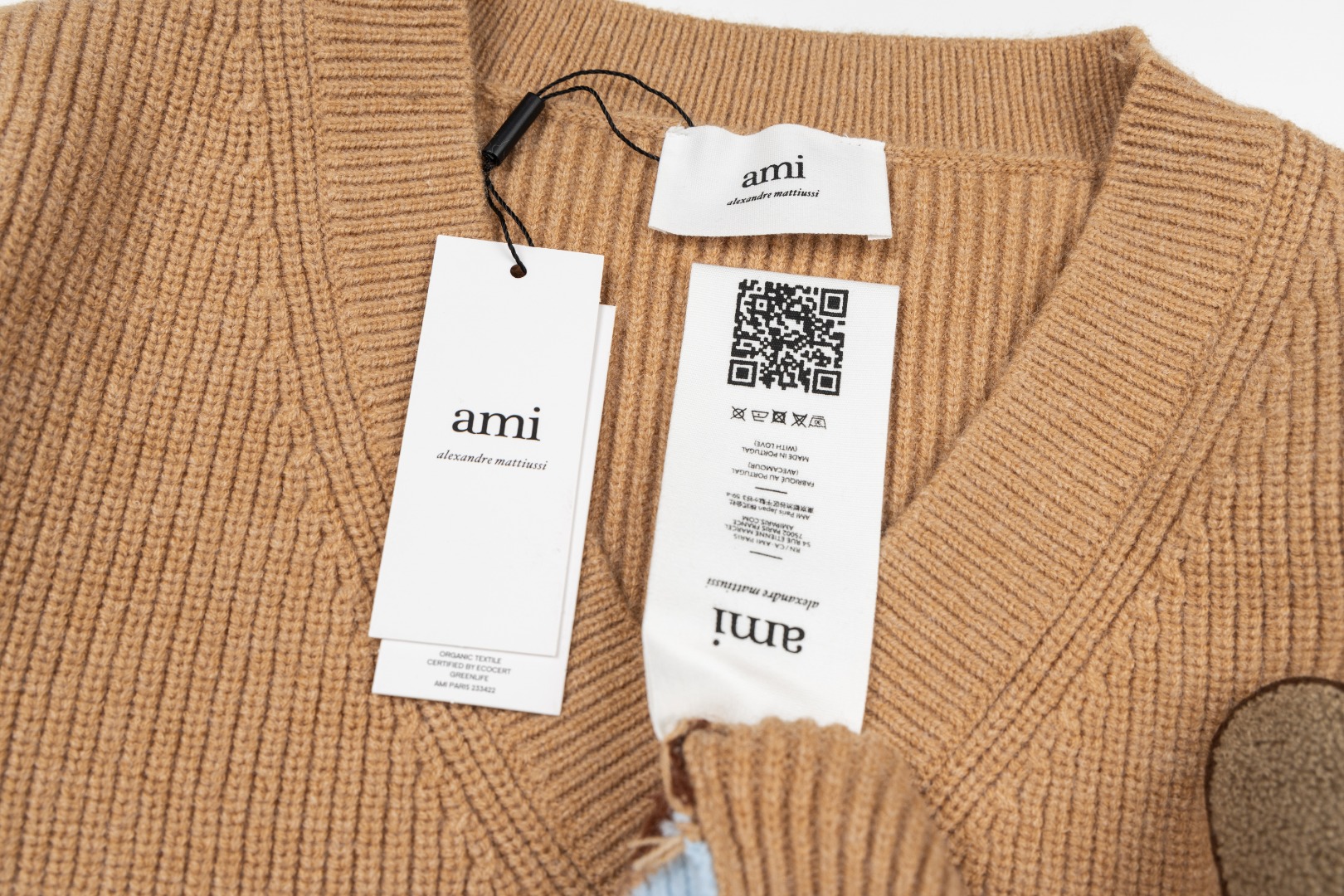 Ami 爱心2025ss胸前毛巾绣爱心LOGO款V领毛衣