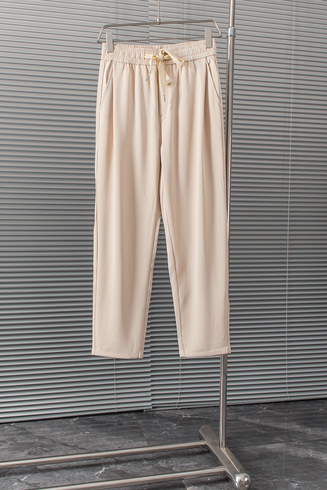 Louis Vuitton Clothing Pants & Trousers Spring/Summer Collection Fashion Casual