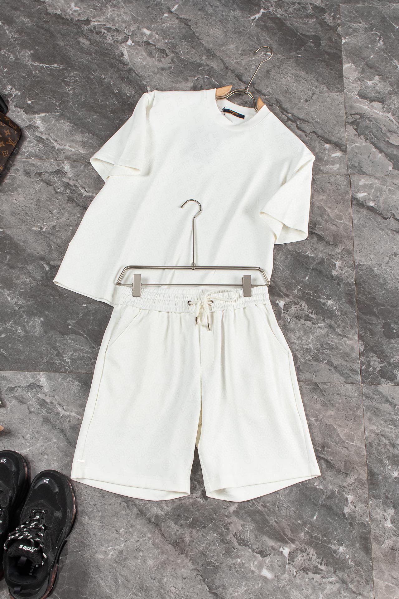 Louis Vuitton Good
 Clothing Shorts T-Shirt Black White Summer Collection Short Sleeve
