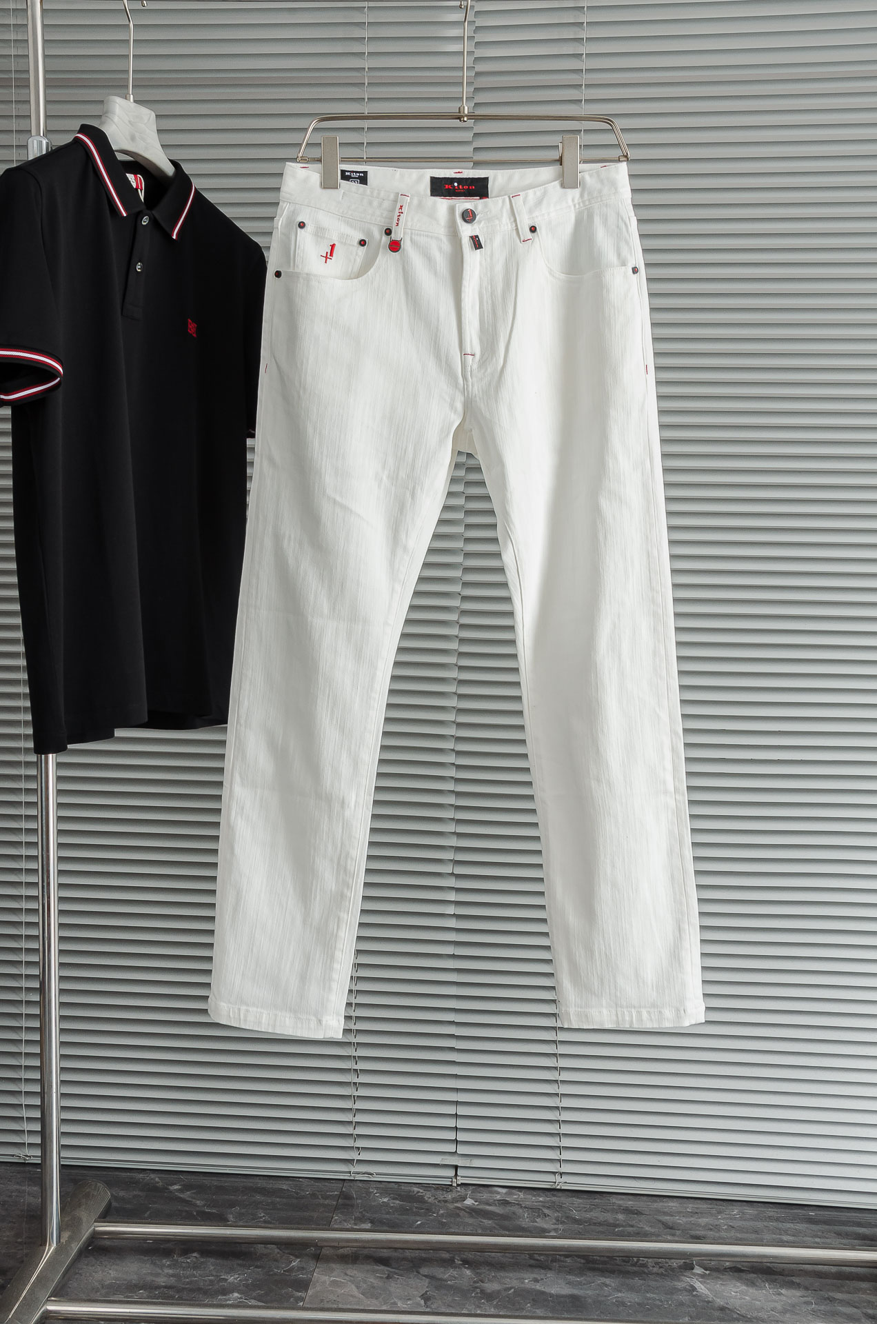 Kit# on 男士时装款商务休闲丹宁牛仔裤最新出品，巴黎秀场演绎款！！高端奢华且非常牛掰的一款丹宁裤装