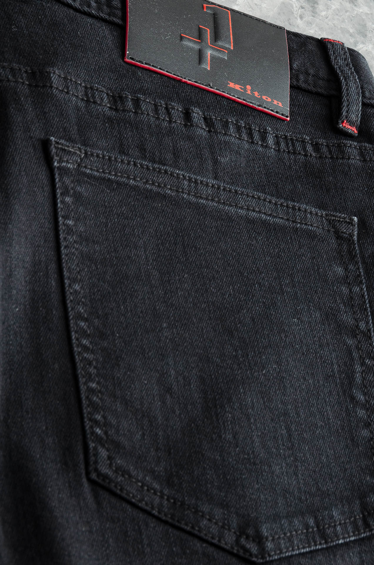 Kit# on 男士时装款商务休闲丹宁牛仔裤最新出品，巴黎秀场演绎款！！高端奢华且非常牛掰的一款丹宁裤装