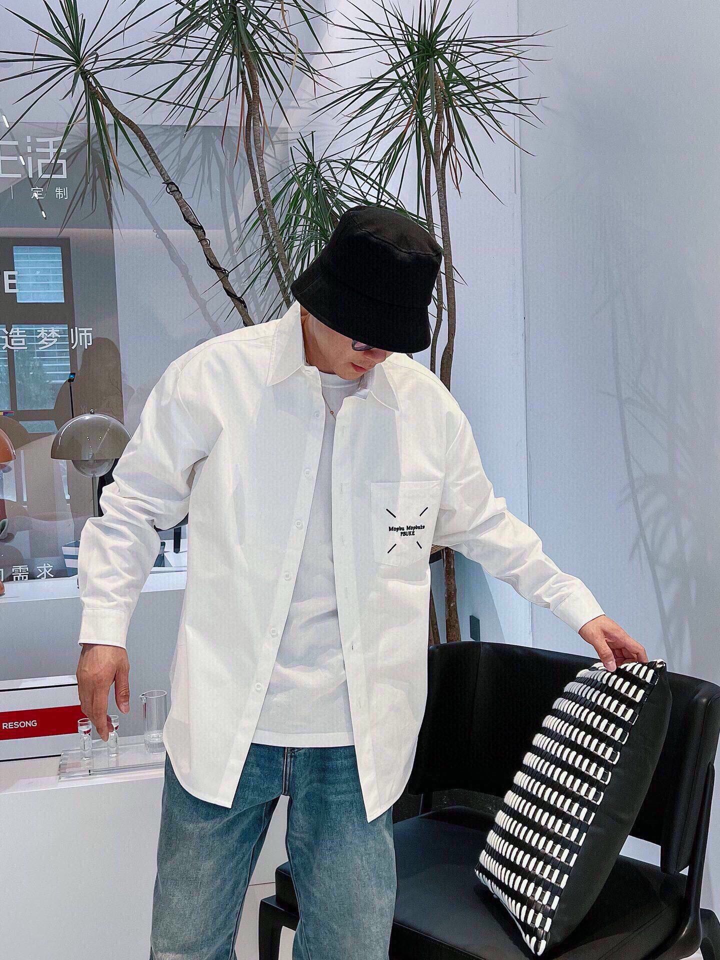 High-density Cotton Long Sleeve Shirt with Logo Embroidery and Stereo-printing Letters