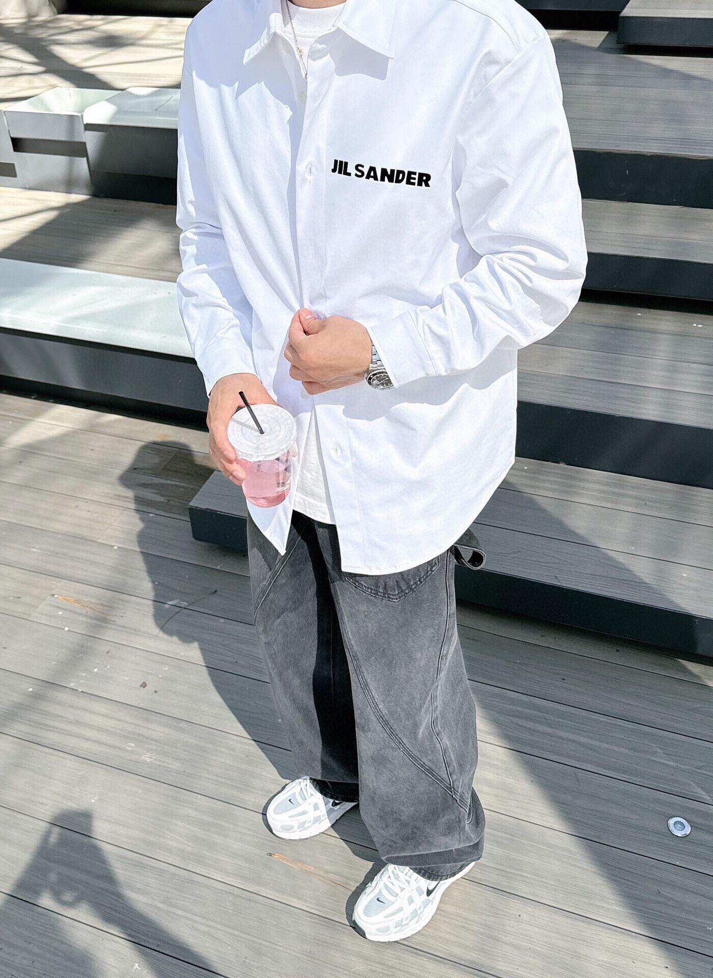 Luxury Gender-Neutral Jil Sander Shirt with Classic Logo Velvet Detail in Black and White - 图片 6