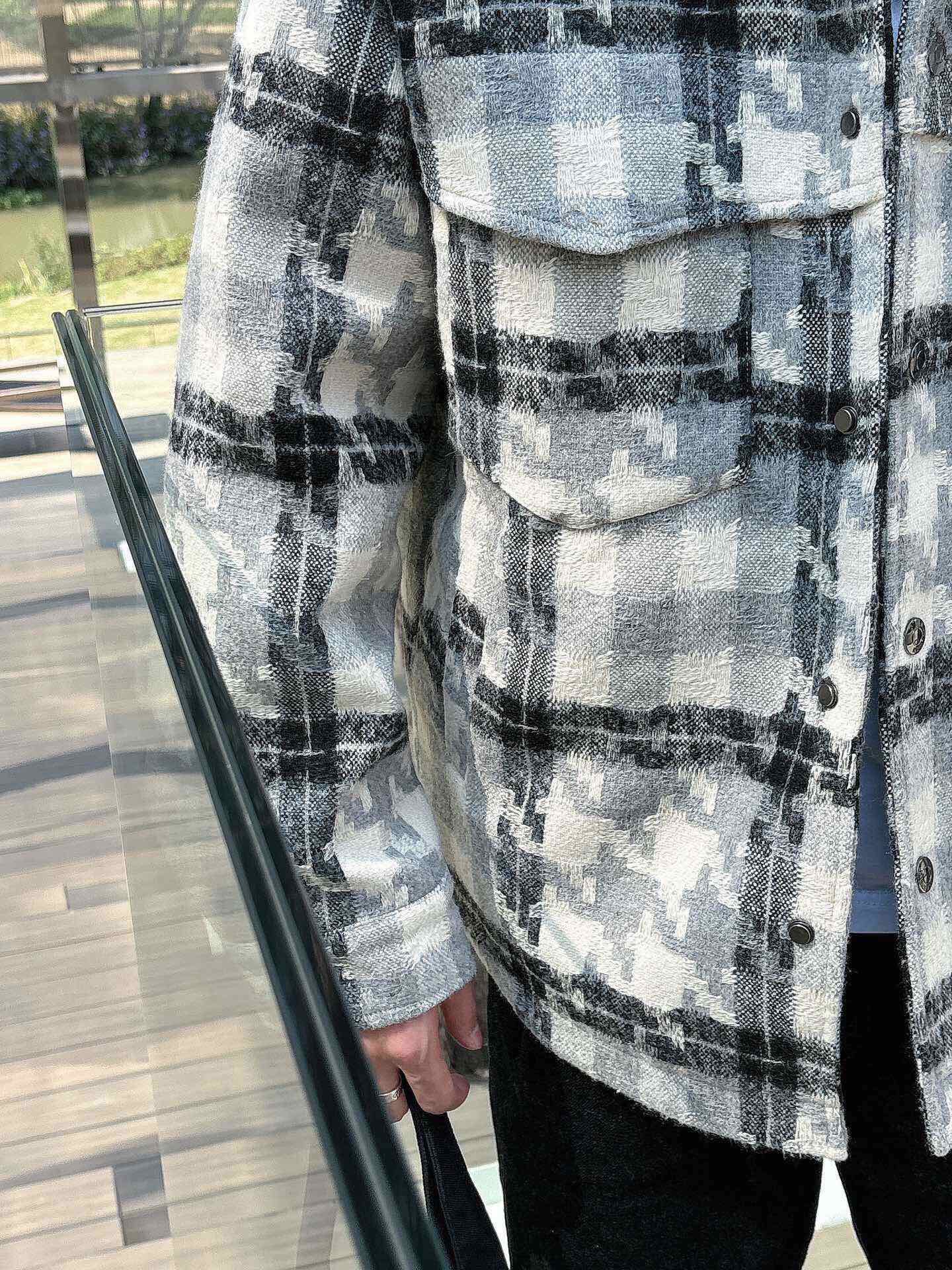 P。VTAENLITN ⁽高定款⁾ 90纯白鸭🦆绒。羽绒服外套 顶级千鸟格系列面包服男女同款国标90白鸭