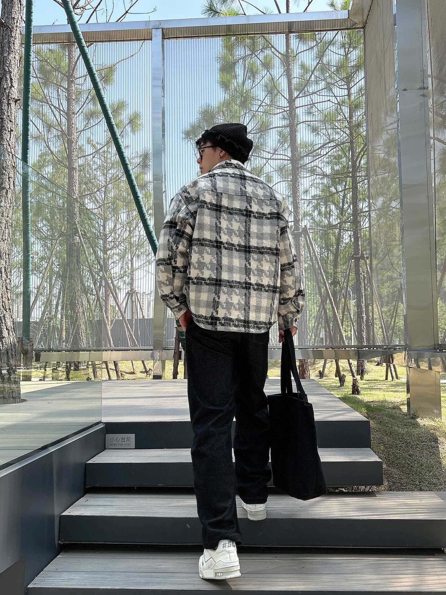 P。VTAENLITN ⁽高定款⁾ 90纯白鸭🦆绒。羽绒服外套 顶级千鸟格系列面包服男女同款国标90白鸭