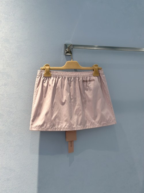 Miu Miu High-Waisted Mini Skirt, Pink Embroidered Pocket, Cotton Fabric 1 Miu Miu High-Waisted Mini Skirt, Pink Embroidered Pocket, Cotton Fabric