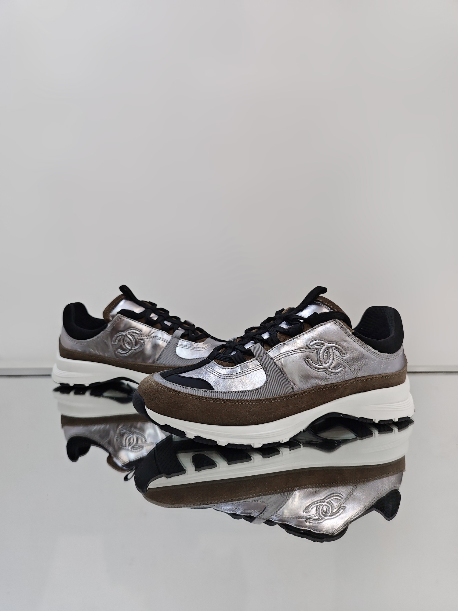p285 ¡Disponible en stock! Gunmetal Gray Chanel.25s.CHANEL Estilo deportivo informal [Feliz] ¡Color nuevo! ¡Nuevo proce…