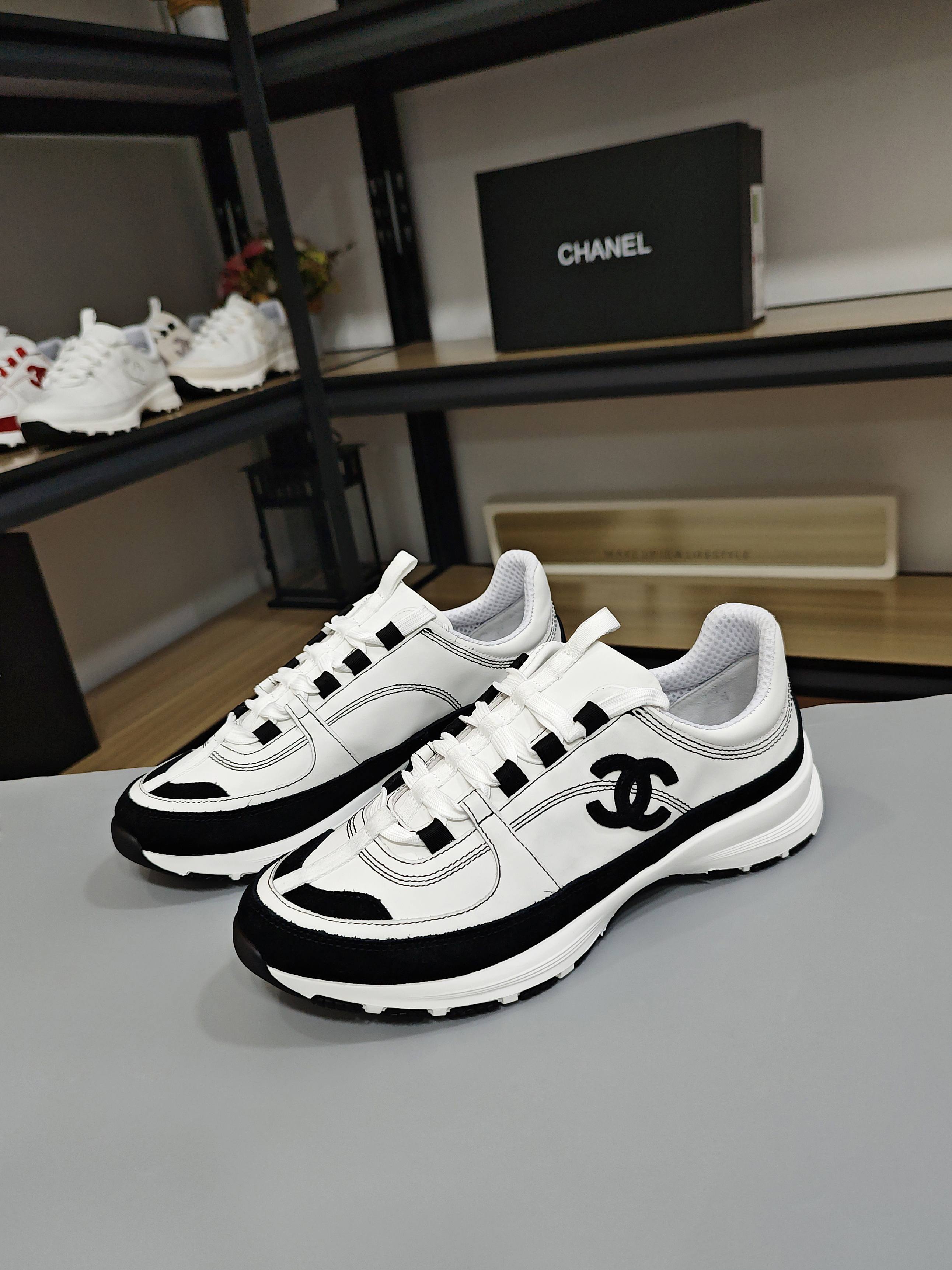 NO:954204,Chanel.26c.CHANEL casual sports style [happy] dazzles the goddesses!  Everyone wants to buy it!  [Happy] 6 colors!  All black, all white, beige + white, light purple + off-white, red + white, multiple color materials, cowhide + mercerized cow velvet + waterproof silk cloth + Xiaoxiang's exclusive rhombus embroidery!  Show off your personality!  [Love][Love] TPU outsole + rhombus breathable mesh complete package!  Women's 35-41,,chanel,chanel,cowhide,real silk19860909香奈儿.26c.CHANEL 休闲运动款[愉快]让女神们,眼花缭乱！个个都想入手！ [愉快]6个色系！全黑色 全白色,米色+白 浅紫色+米白 红色+白 多种颜色材料拼接,牛皮+ 丝光牛绒+真丝布防水 +小香专属的菱格刺绣！个性张扬！[爱心][爱心] TPU大底+菱格透气网 全套包装！ 女款 35－41,,chanel,chanel,cowhide,real silk,Men's shoes