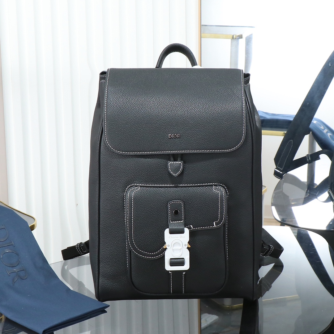 Dior Style Black Leather Backpack Bags detail image 1 from source 776414
