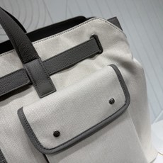 市场最高版本(原单品质)正品打版 【保证进口头层牛皮❗❗❗拒绝二层皮,拒绝超纤皮】 大号 Dior Normandie 市场最高版本(原单品质)正品打版 【保证进口头层牛皮❗❗❗拒绝二层皮,拒绝超纤皮】 大号 Dior Normandie
