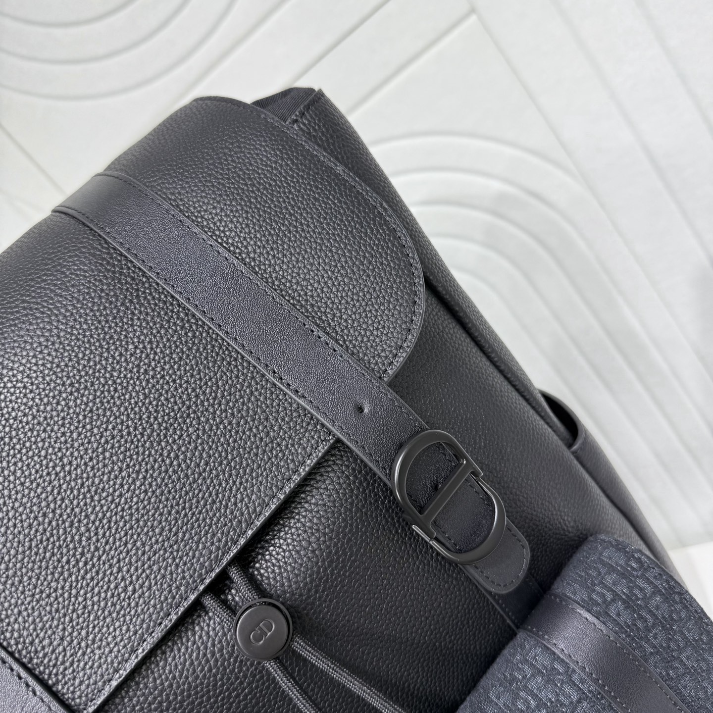 Dior Style Black Leather Backpack Bags detail image 6 from source 776394