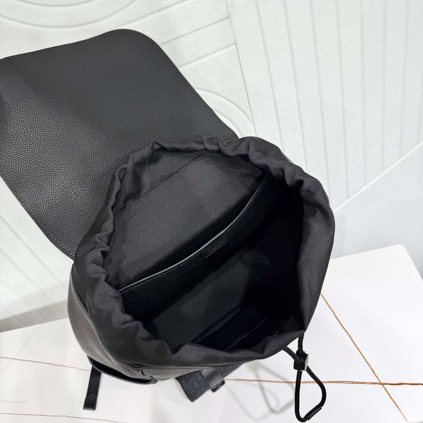 Dior Style Black Leather Backpack Bags detail image 9 from source 776394