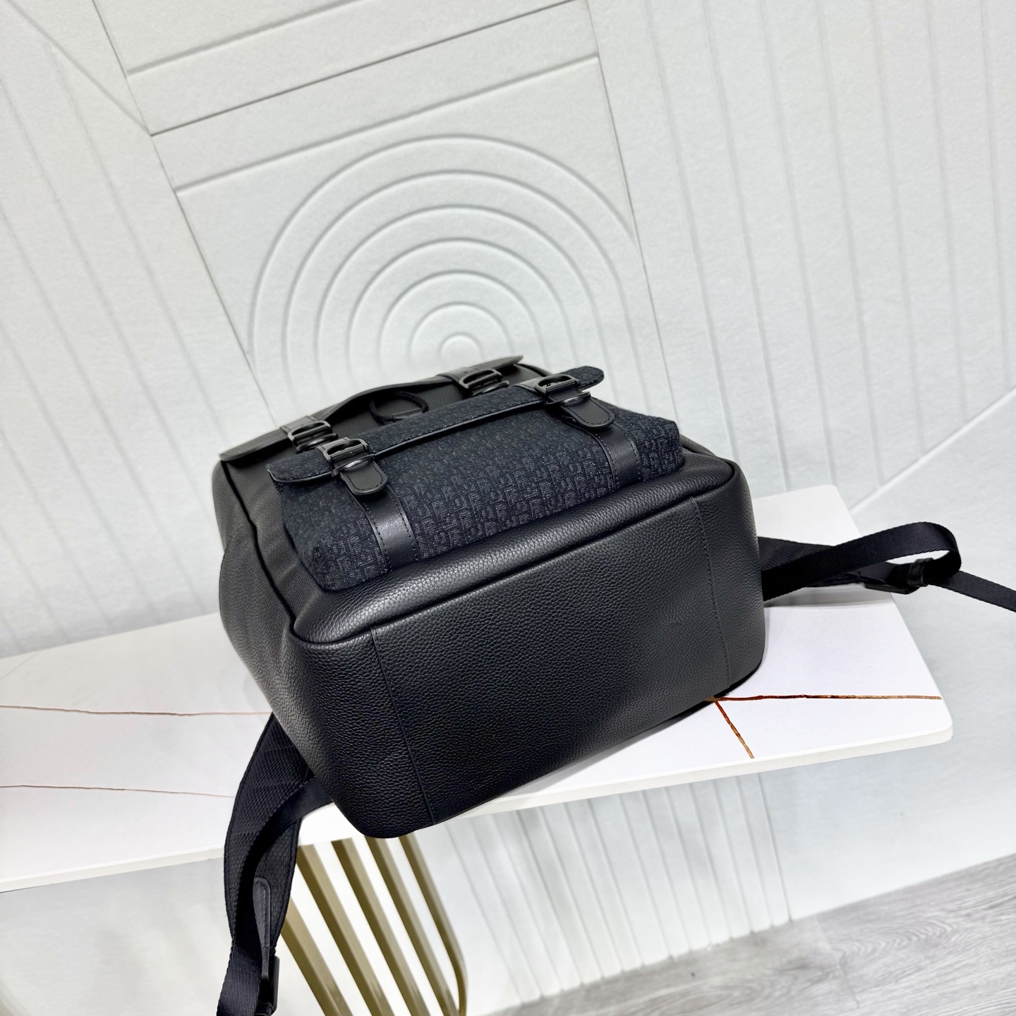 Dior Style Black Leather Backpack Bags detail image 3 from source 776394
