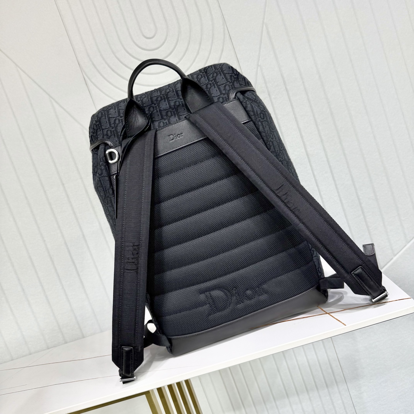Dior Style Black Leather Backpack Bags detail image 3 from source 776396