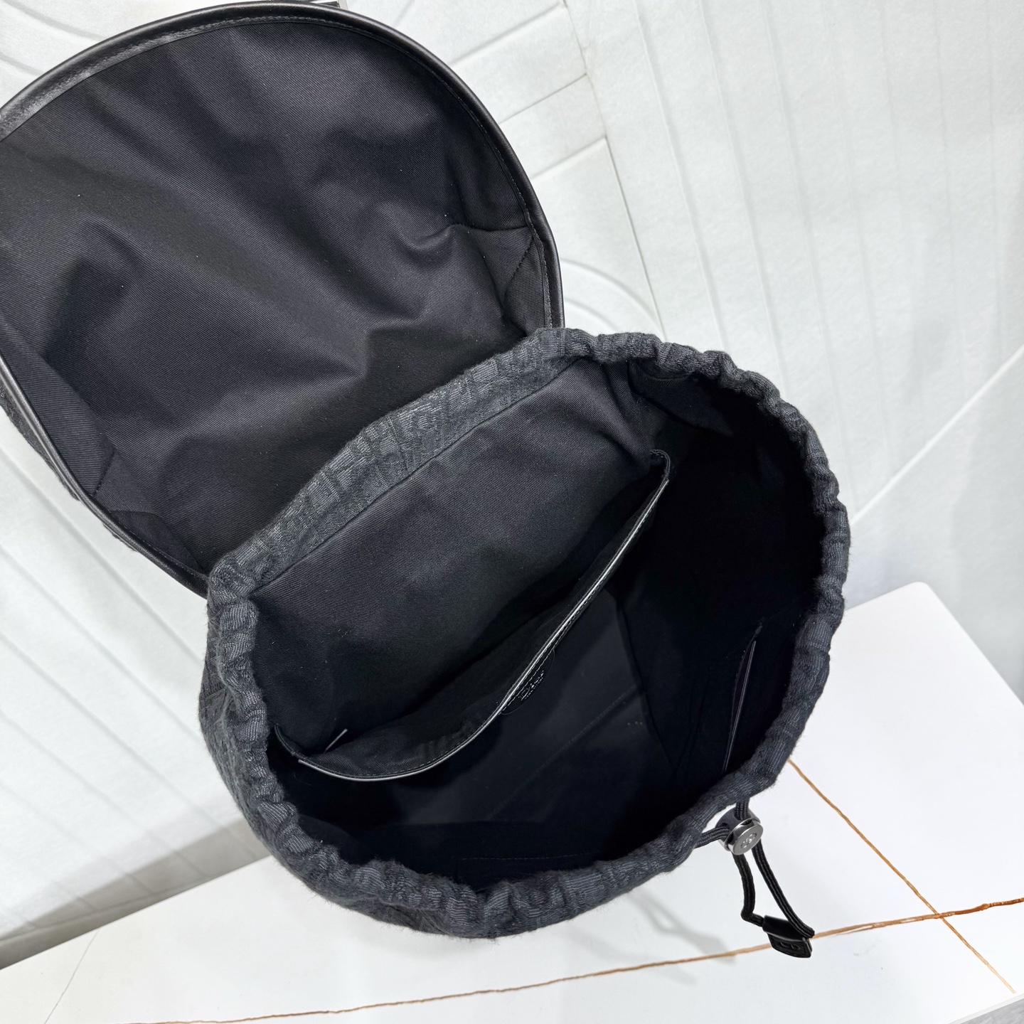 Dior Style Black Leather Backpack Bags detail image 8 from source 776396