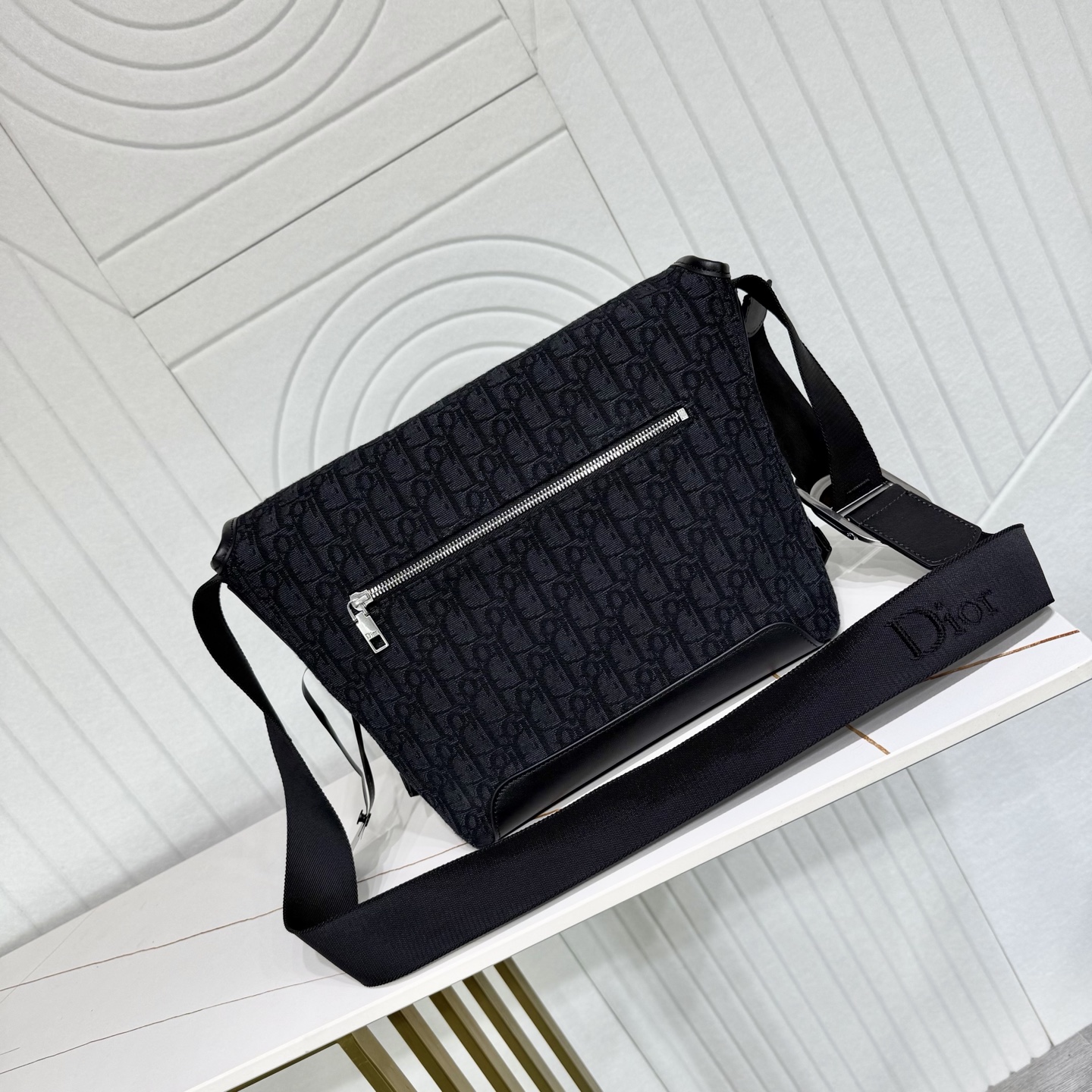 Dior Style Black Leather Top Handle Bag style reference detail image 3 from source 776390