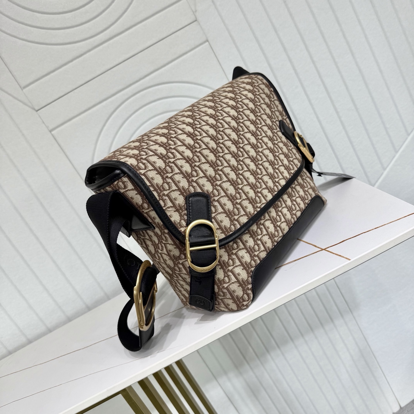 Dior Style Brown Leather Top Handle Bag style reference detail image 2 from source 776391