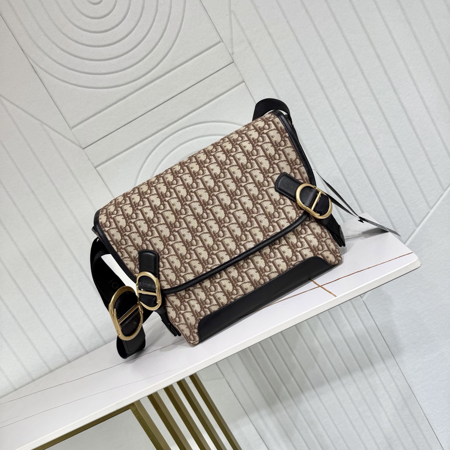 Dior Style Brown Leather Top Handle Bag style reference detail image 1 from source 776391