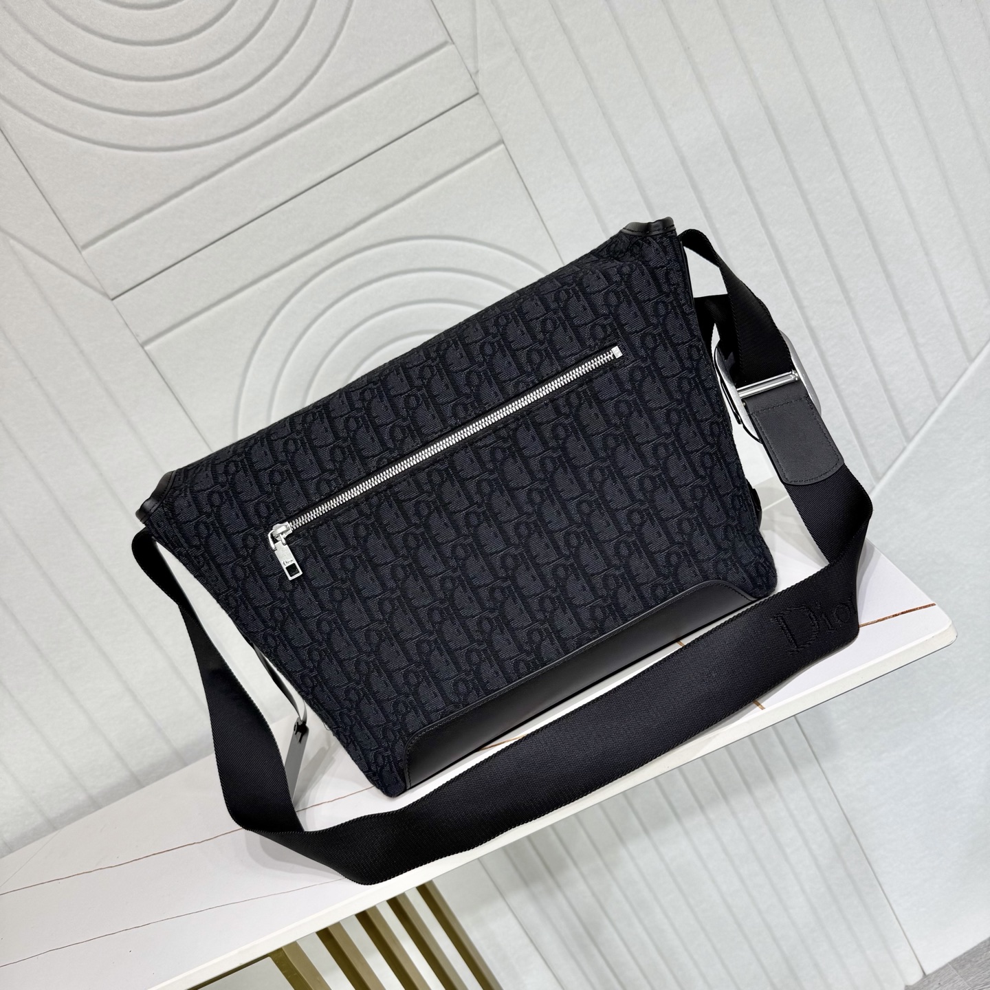 Dior Style Black Leather Top Handle Bag style reference detail image 3 from source 776392