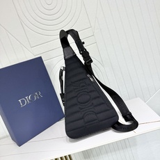 【市场最高版本】(原单品质)正品打版 «配盒子/礼品袋» Dior Trek 拉链单肩包 黑色 Oblique 印花尼龙 【市场最高版本】(原单品质)正品打版 «配盒子/礼品袋» Dior Trek 拉链单肩包 黑色 Oblique 印花尼龙