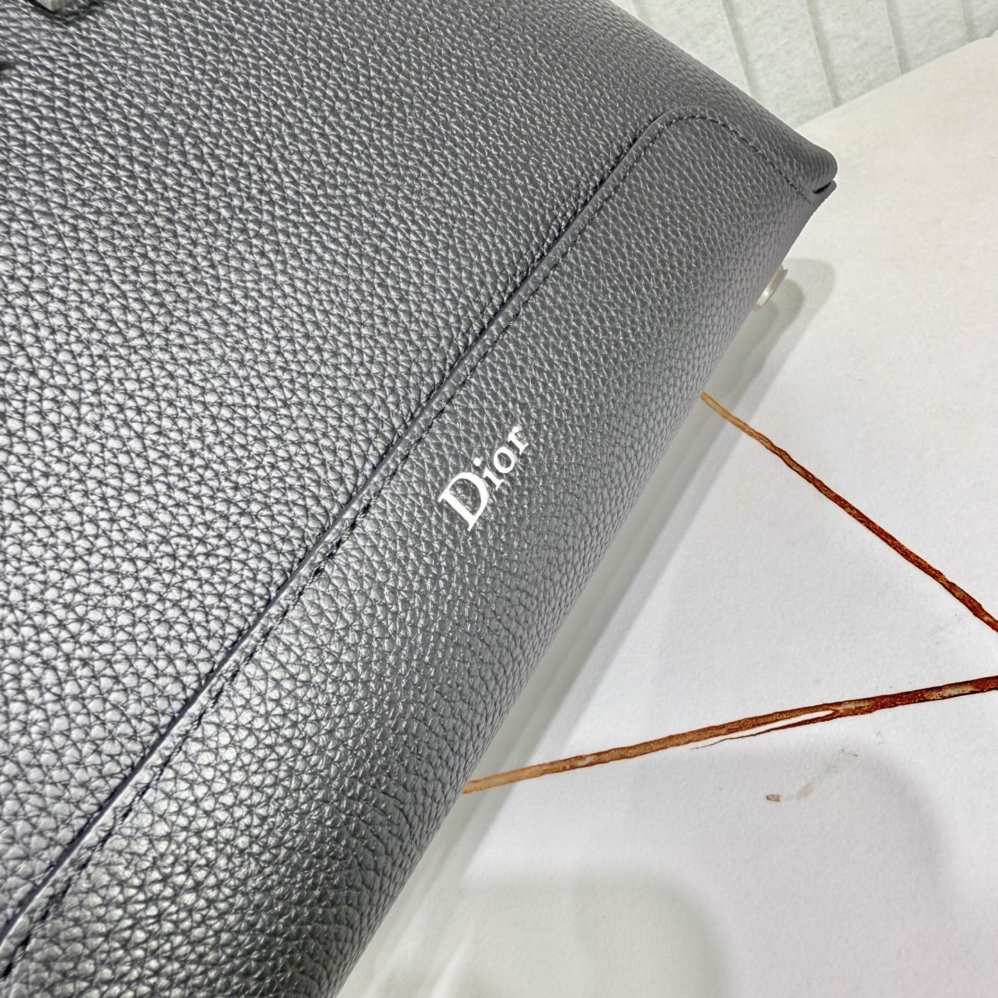 【市场最高版本】(原单品质)正品打版 «配盒子/礼品袋» Dior Archie 拉链手袋(附肩带) 黑色粒面牛皮革 编 【市场最高版本】(原单品质)正品打版 «配盒子/礼品袋» Dior Archie 拉链手袋(附肩带) 黑色粒面牛皮革 编
