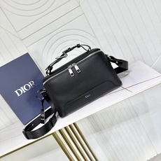 【市场最高版本】(原单品质)正品打版 «配盒子/礼品袋» Dior Archie 拉链手袋(附肩带) 黑色粒面牛皮革 编 【市场最高版本】(原单品质)正品打版 «配盒子/礼品袋» Dior Archie 拉链手袋(附肩带) 黑色粒面牛皮革 编