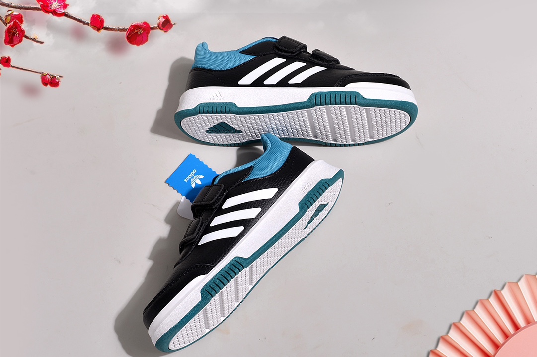 图片[2]-AD双魔术贴板鞋28-37 ADIPUFF MID男女童同款休闲鞋，官方同步包装 ， 防滑耐磨橡胶大底 潮流百搭 、秋冬休闲时尚童鞋 舒适性能十足-选品中心