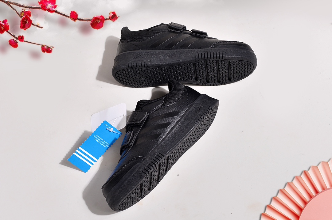 图片[2]-火🔥爆Adidas/阿迪达斯正品ADIPUFF MID男女童同款休闲跑步鞋，官方同步包装 ， 防滑耐磨橡胶大底 潮流百搭 、秋冬休闲时尚童鞋 舒适性能十足 。 尺码：28——37-选品中心