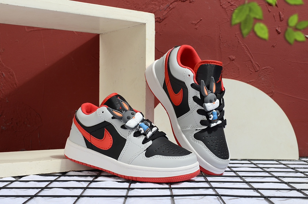 图片[3]-Jordan/乔丹 童鞋版本上线👣你家有个fashion宝贝👶🏻中底注胶孔内置真Sole气垫❗️耐克Air Jordan Brand 1 Mid GS\”Hulk\”AJ1乔丹一代低帮经典复古文化休闲运动篮球鞋“乔1低邦童鞋系列” 类型：低邦童鞋 尺码：22 23 24 25 26 27 28 29 30 31 32 33 34 35 36 37-选品中心