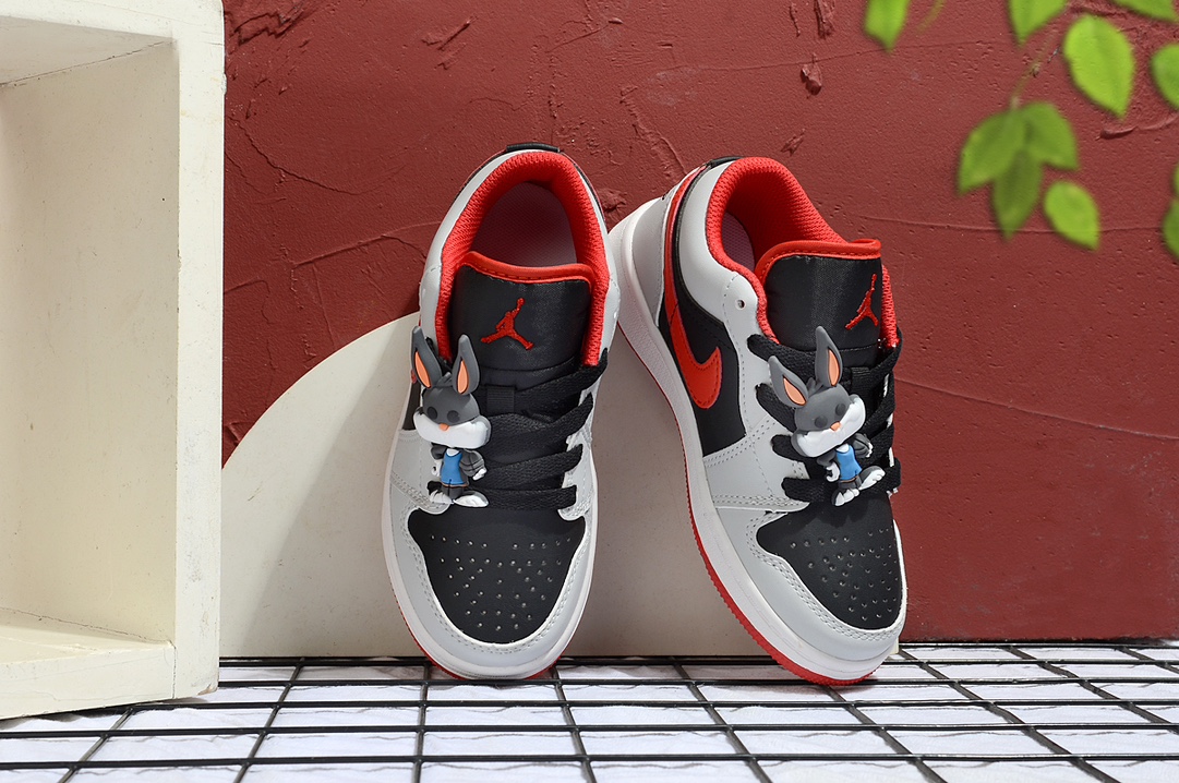 图片[5]-Jordan/乔丹 童鞋版本上线👣你家有个fashion宝贝👶🏻中底注胶孔内置真Sole气垫❗️耐克Air Jordan Brand 1 Mid GS\”Hulk\”AJ1乔丹一代低帮经典复古文化休闲运动篮球鞋“乔1低邦童鞋系列” 类型：低邦童鞋 尺码：22 23 24 25 26 27 28 29 30 31 32 33 34 35 36 37-选品中心