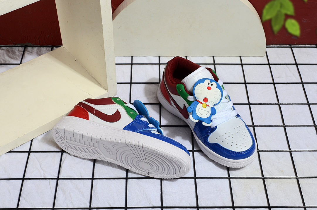 图片[6]-Jordan/乔丹 童鞋版本上线👣你家有个fashion宝贝👶🏻中底注胶孔内置真Sole气垫❗️耐克Air Jordan Brand 1 Mid GS\”Hulk\”AJ1乔丹一代低帮经典复古文化休闲运动篮球鞋“乔1低邦童鞋系列” 类型：低邦童鞋 尺码：22 23 24 25 26 27 28 29 30 31 32 33 34 35 36 37-选品中心