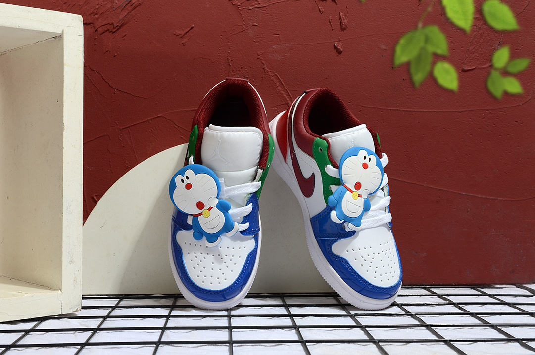 图片[4]-Jordan/乔丹 童鞋版本上线👣你家有个fashion宝贝👶🏻中底注胶孔内置真Sole气垫❗️耐克Air Jordan Brand 1 Mid GS\”Hulk\”AJ1乔丹一代低帮经典复古文化休闲运动篮球鞋“乔1低邦童鞋系列” 类型：低邦童鞋 尺码：22 23 24 25 26 27 28 29 30 31 32 33 34 35 36 37-选品中心