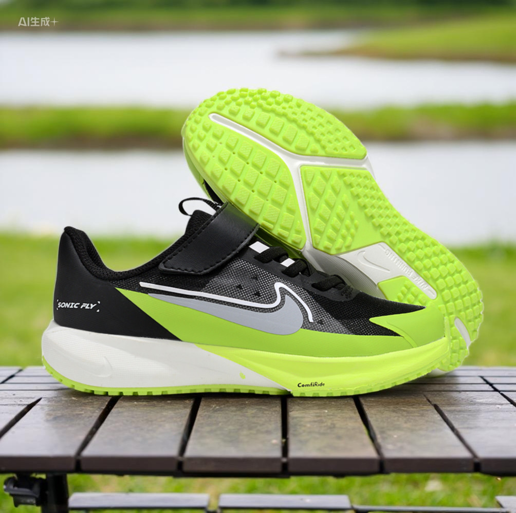 NO:339617,NK new supersonic professional running shoes for boys and girls, SONIC FLY (S) SIZE27-37 sizes, new products synchronized by the counter, high-quality fabric splicing, full of texture, Velcro elastic band design, easy to put on and take off, rubber wear-resistant and non-slip sole, and the feel of the foot is self-evident!  !, Nike series,19860909NK 新款超音速男女童专业跑步鞋,SONIC FLY（S） SIZE27-37码 专柜同步新品 优质面料拼接,质感满满 魔术贴松紧带设计,穿脱方便 橡胶耐磨防滑大底,脚感不言而喻！!,耐克系列,,Children's